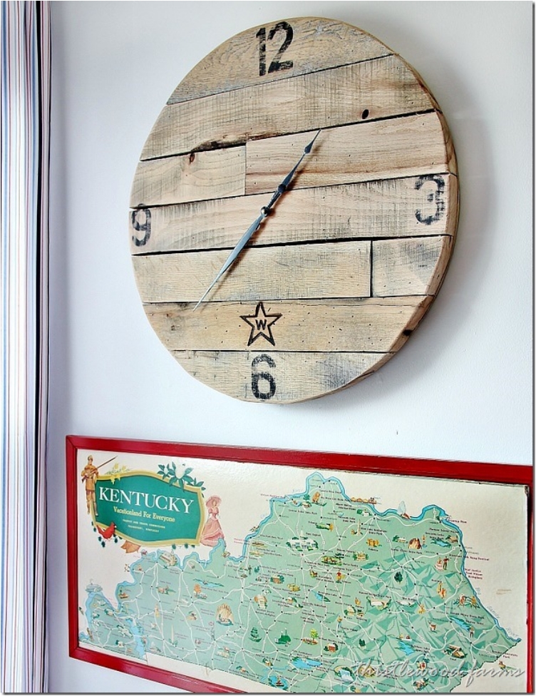 Pallet Wood Clock 