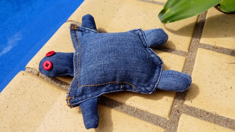 Jeans Pocket Turtle