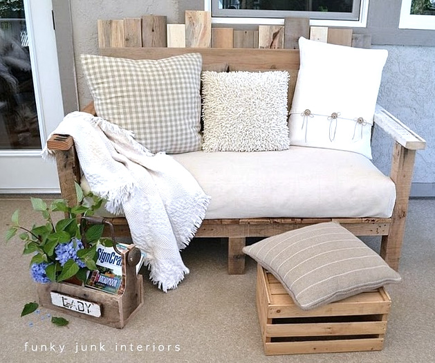 Pallet Sofa