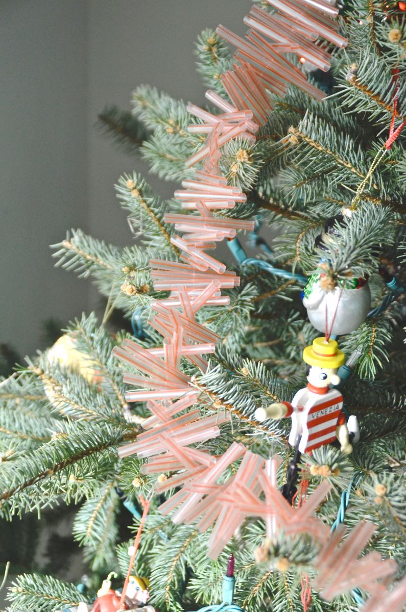 Drinking Straw Christmas Garland