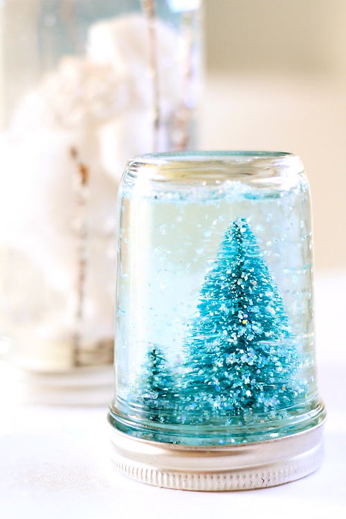 Mason Jar Snow Globe