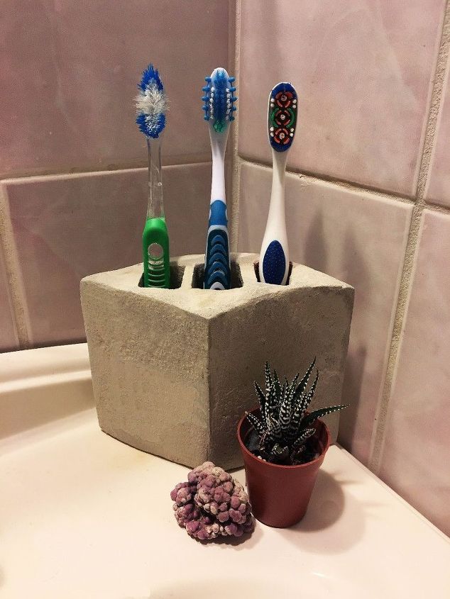 Toothbrush Holder