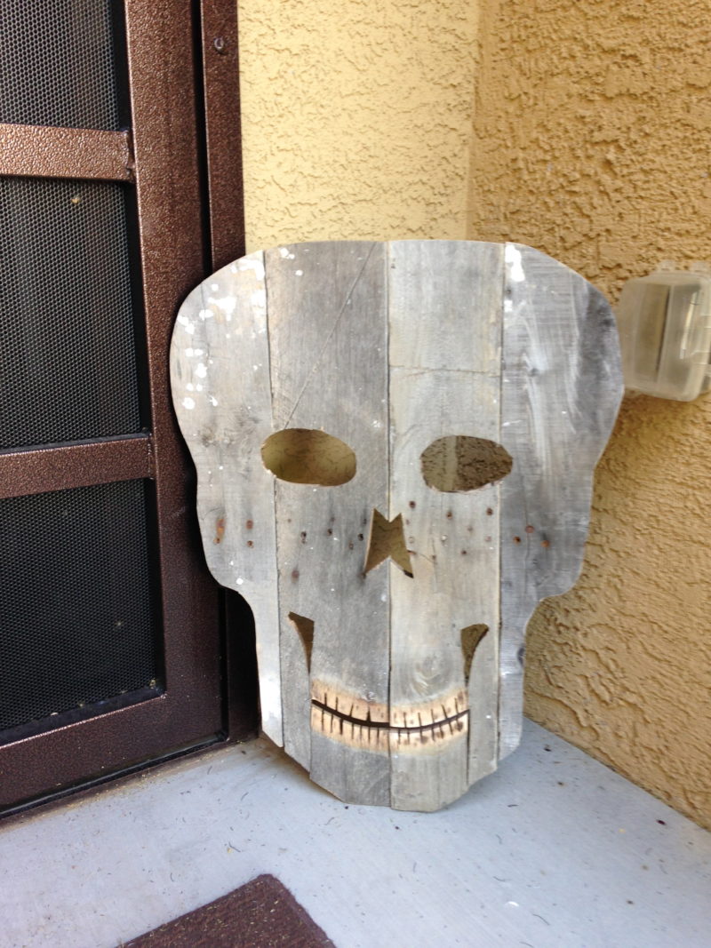 pallet skull