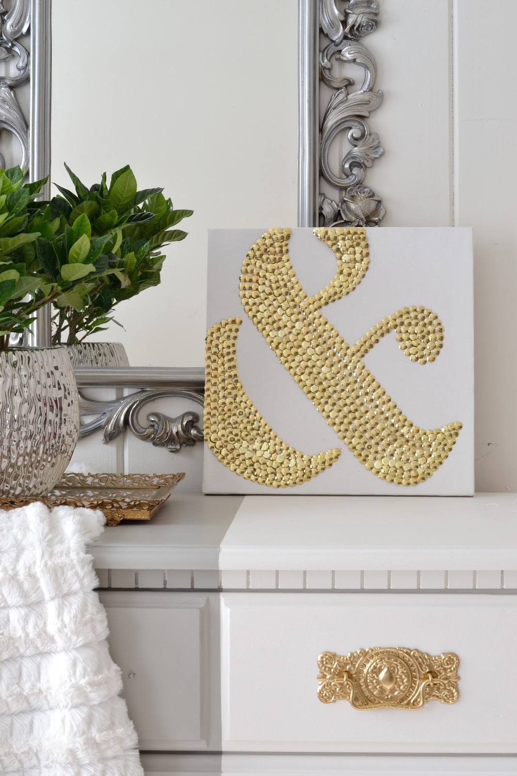 Ampersand Art Using Thumbtacks